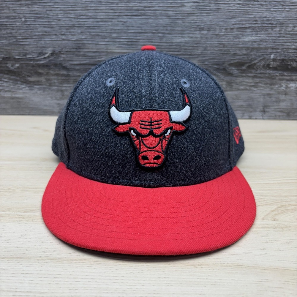 Chicago Bulls Hat Cap Snap Back Mens Gray Red NBA Basketball New Era 9FIFTY